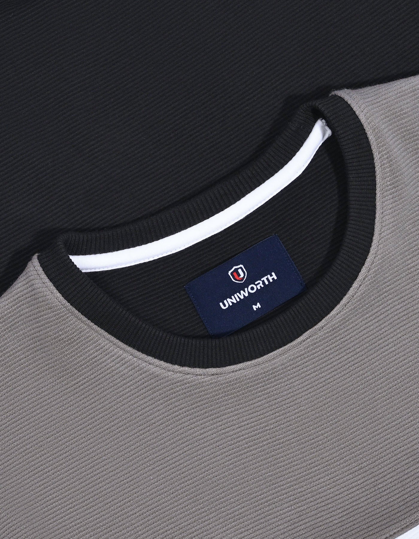Black Texture Color Block Sweatshirt - Image 2