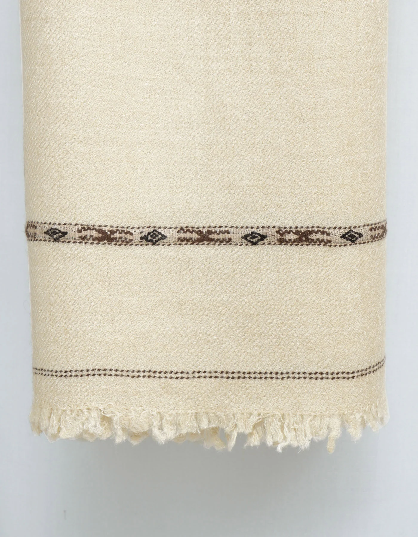 L Fawn Plain 100% Acrylic Men Shawl - Image 4