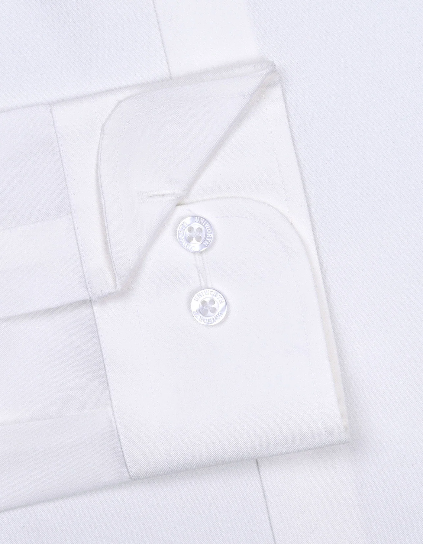 Off White Plain Classic Fit Shirt - Image 3